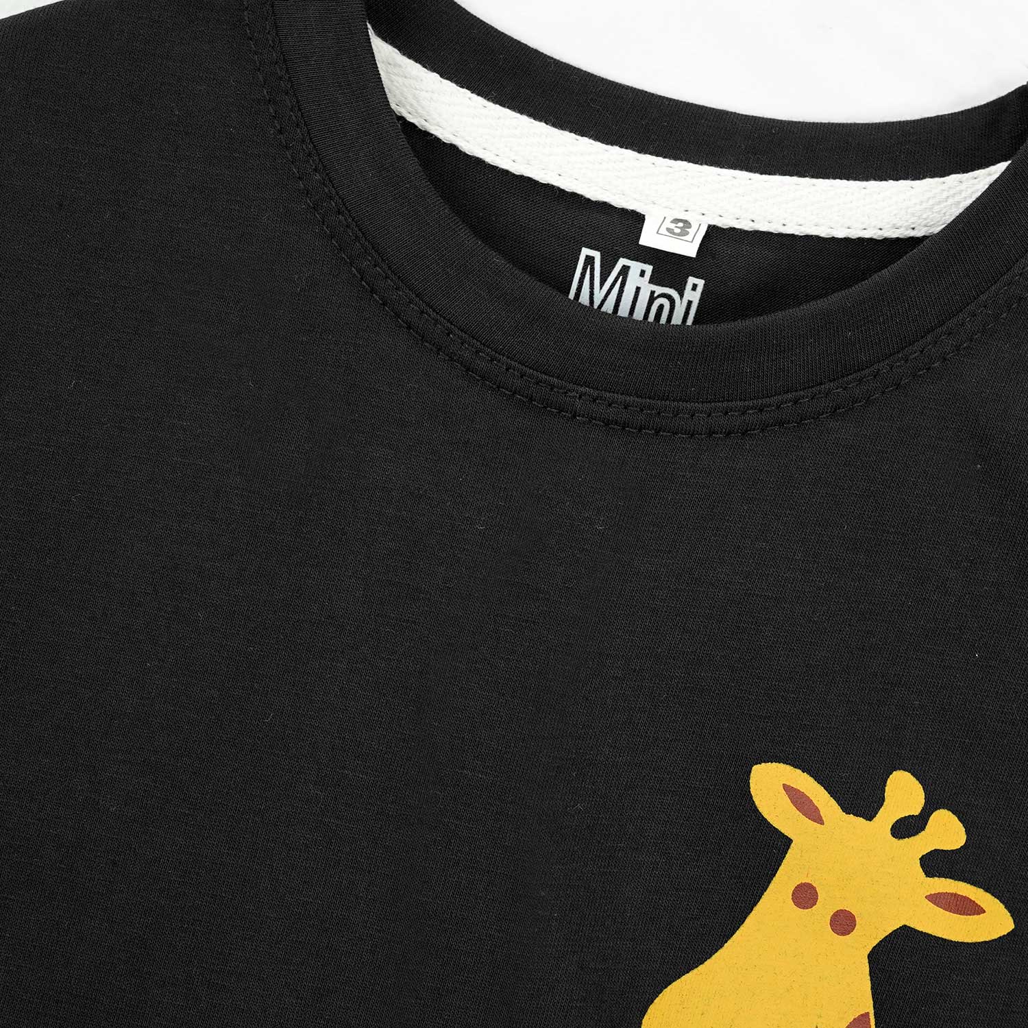 "HAPPY GIRAFFE" Summer Outfit